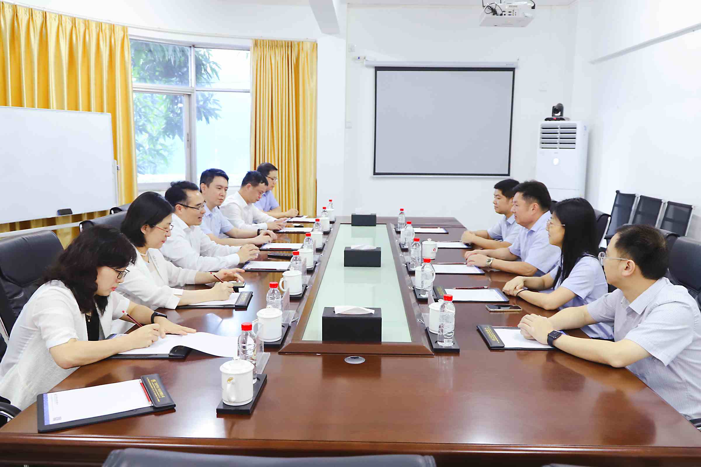 廣東盈華高端銅箔、高性能覆銅板新項目每周動態(tài)?。ㄈ冢? /></a>
        
        <div   id=